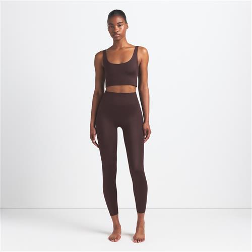 NikeSKIMS Shine Bonded-leggings med høj talje (66 cm) til kvinder - brun