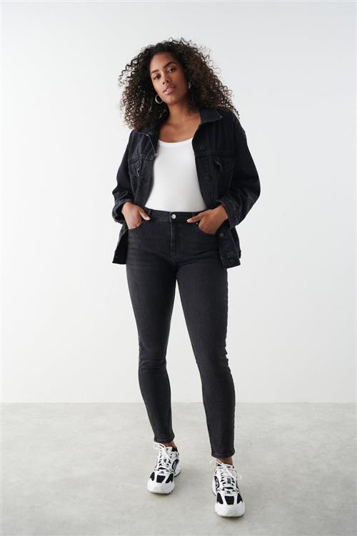 Gina Tricot - Mid waist skinny jeans - mid waist jeans - Sort - 34 - Dame