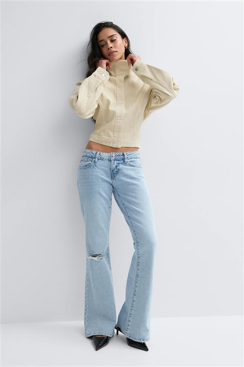 Gina Tricot - Low full length flare jeans - Flare & bootcut jeans - Blå - 32 - Dame