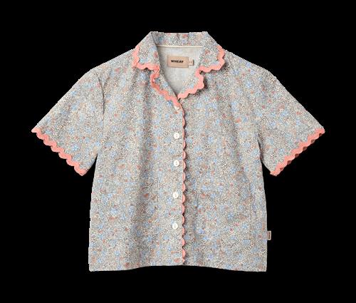 Wheat Shirt S/S Lace Vilma Air Blue Flowers Air Blue Flowers 104 cm  Blå  104 cm  kvinde