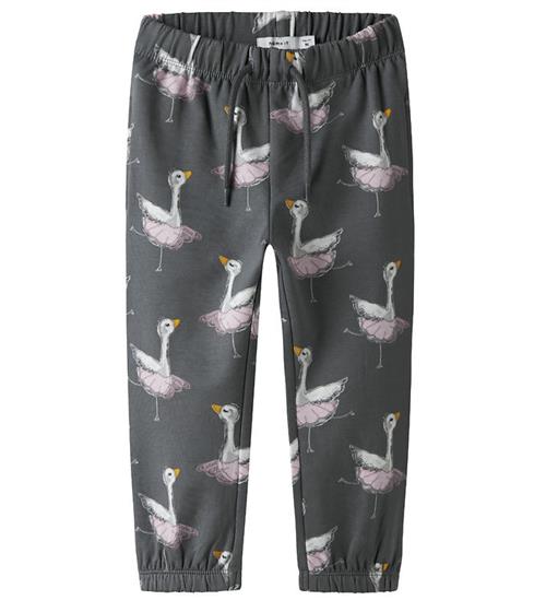 Se Name It Sweatpants - NmfSwana - Lava Smoke hos KidsWorld