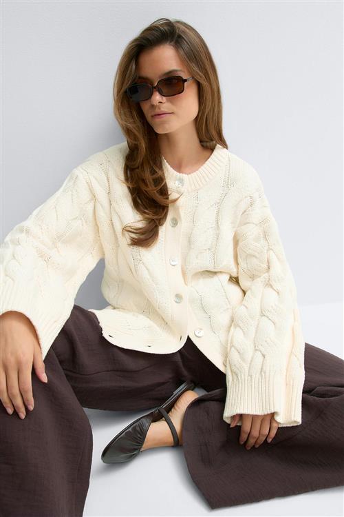 Gina Tricot - Chunky knitted cable cardigan - Striktrøjer - Hvid - XL - Dame