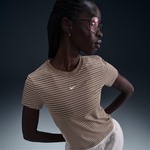 Maskinstrikket, slank, stribet Nike Chill-T-shirt til kvinder - brun