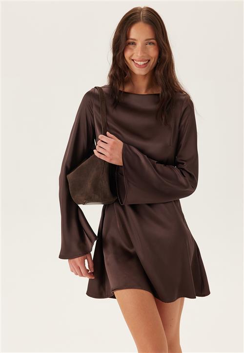 BUBBLEROOM Satin Trumpet Sleeve Short Dress