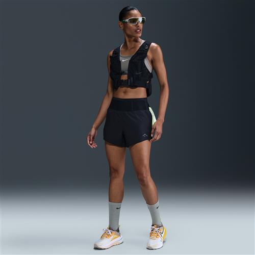 Nike Trail Dri-FIT-løbeshorts med indershorts til kvinder - sort