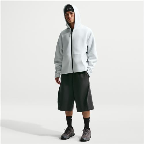 Nike Tech-fleeceshorts i oversized pasform til mænd - grå