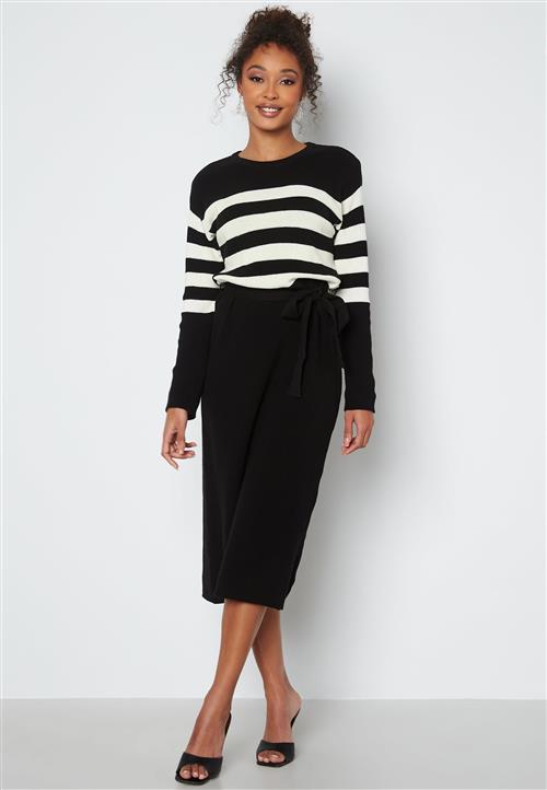 Happy Holly Striped O-neck  Knitted Dress