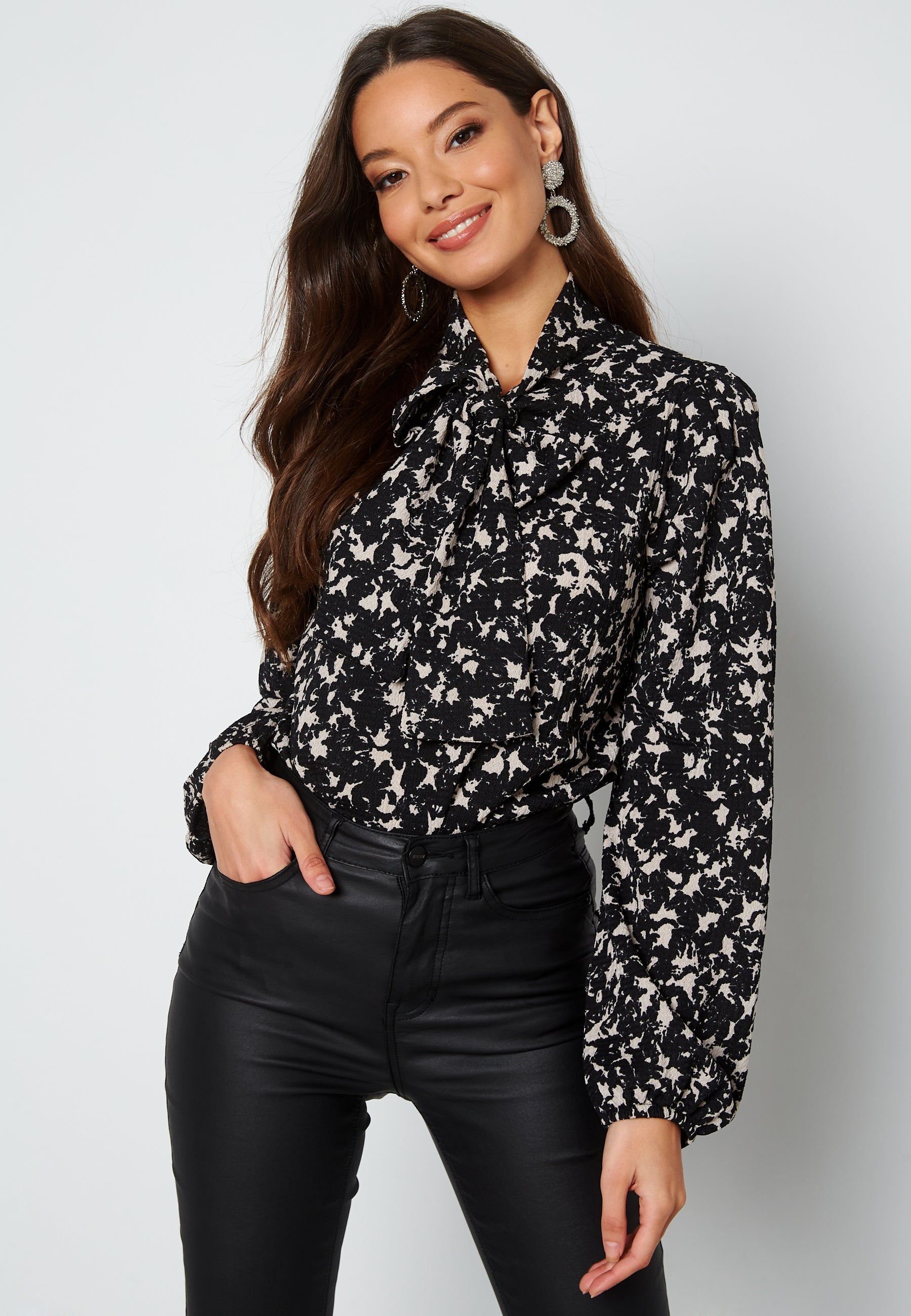 Object Collectors Item Katelyn L/S Top