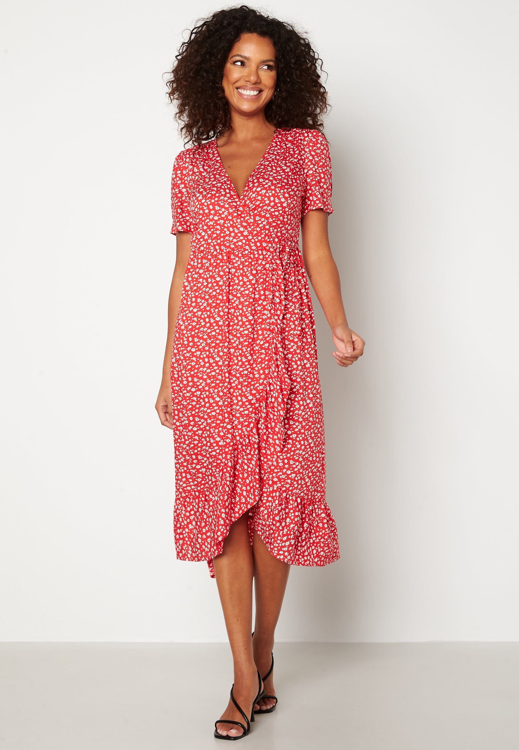 Happy Holly Evie puff sleeve wrap dress