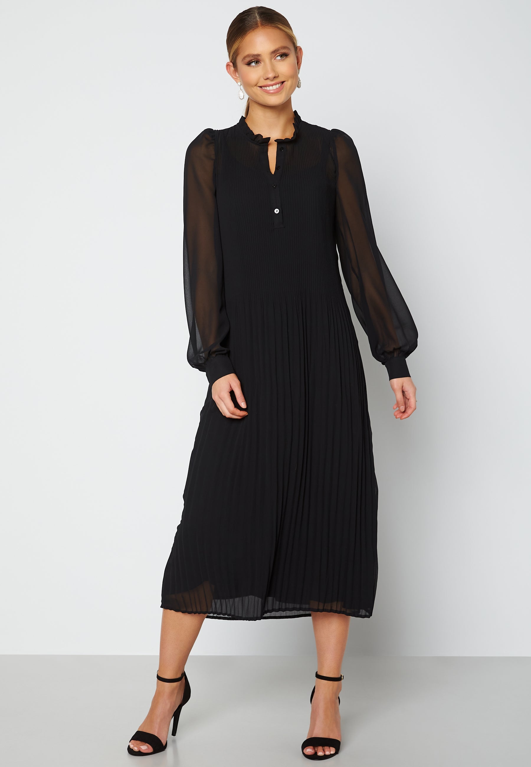 Sisters Point Vikia Dress