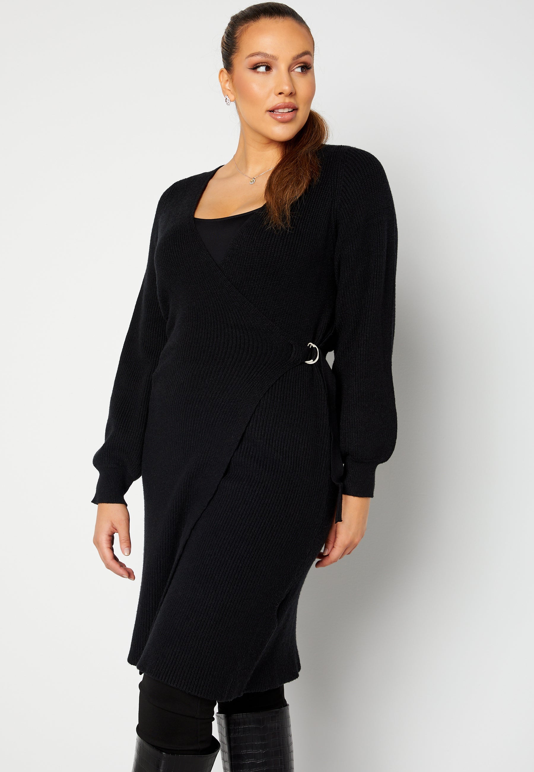 Bubbleroom Briahermosa LS Wrap Dress