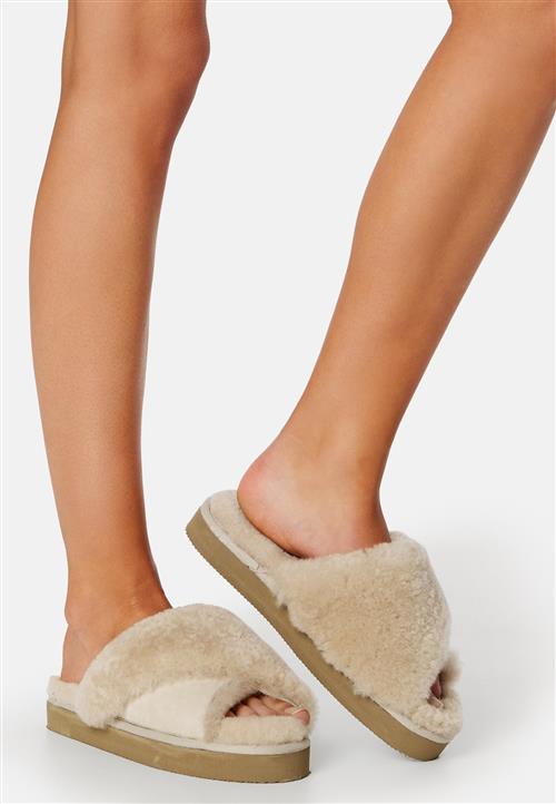 Shepherd Lydia Toffel