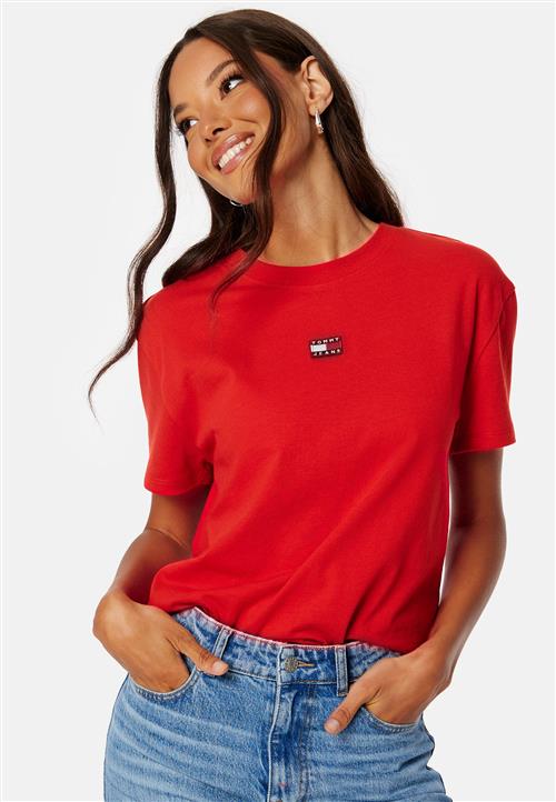 TOMMY JEANS Badge Tee