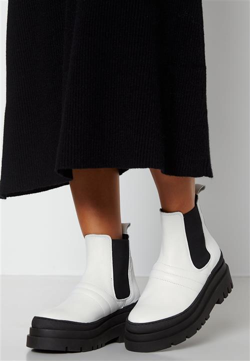 Bianco Dema Short Boot