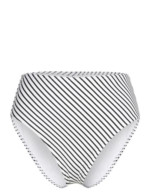 Freya | Jewel Cove | M