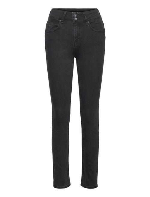 Garcia | Caro | 27 x 34