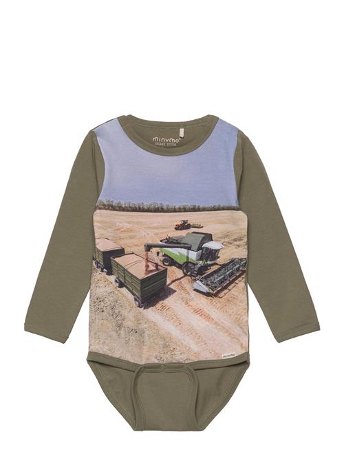 Se Minymo | Body Ls | 80 hos Booztlet