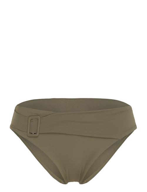 Femilet | Rivero Brief | 36