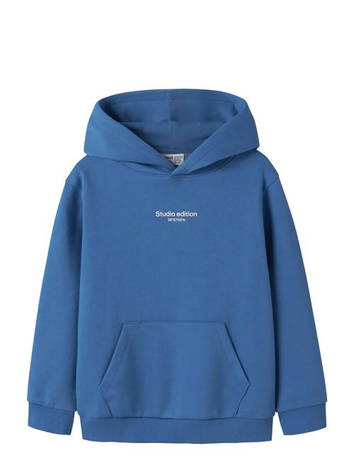 name it | Nkmbrody Ls Nreg Sweat Wh Bru Noos | 134-140