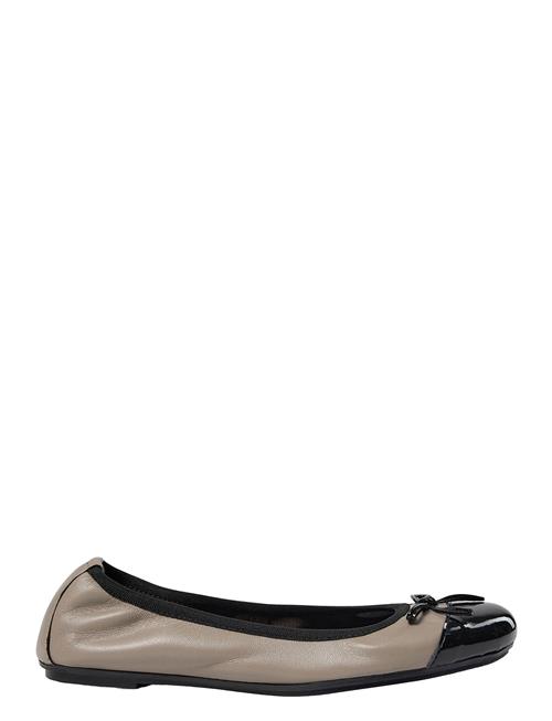 Sofie Schnoor Young | Ballerina | 33