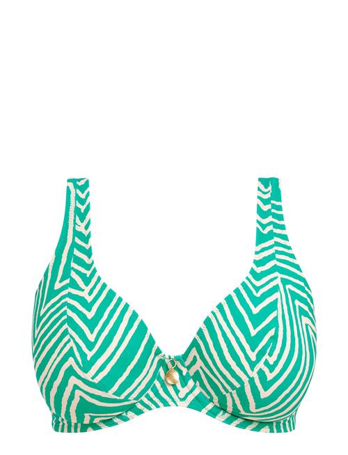 Freya | Fiji Falls | E x 85