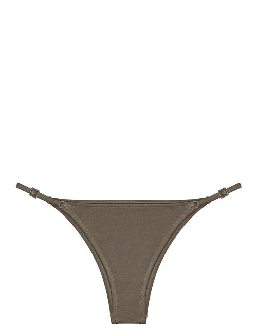 Triumph | Midnight Swim Rio | 44