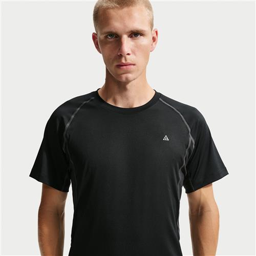Kortærmet Nike ACG "Wildsee" Dri-FIT-basislagsoverdel til mænd - sort