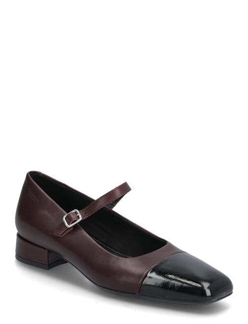 VAGABOND | Debbi | 37