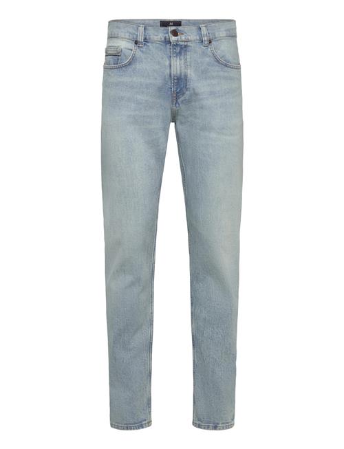 Matinique | Majake | 31 x 34