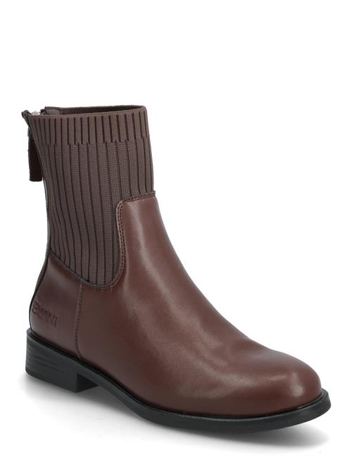 Exani | Chelsia W | 38