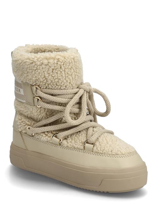 Tommy Hilfiger | Faux Shearling Snowboot | 36