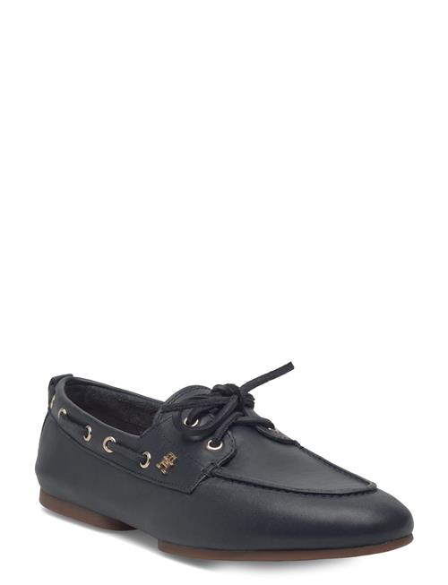 Tommy Hilfiger | Th Sleek Leather Boat Shoe | 37
