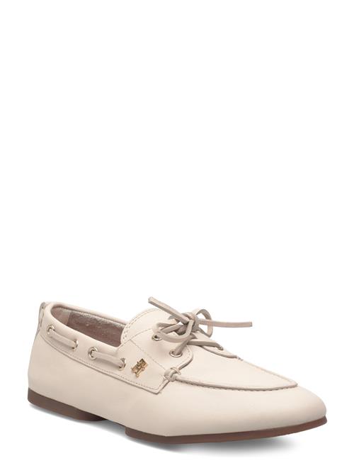 Tommy Hilfiger | Th Sleek Leather Boat Shoe | 39
