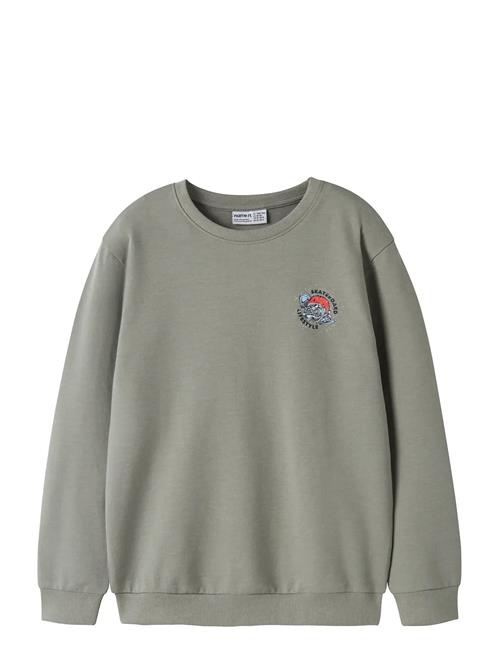 name it | Nkmvalexander Ls Nreg Sweat Unb | 116