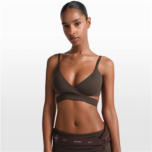 NikeSKIMS Matte Wrap-bh til kvinder - brun
