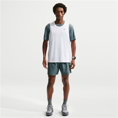 Nike Miler Dri-FIT 2-i-1-løbeshorts (12,5 cm) til mænd - grå