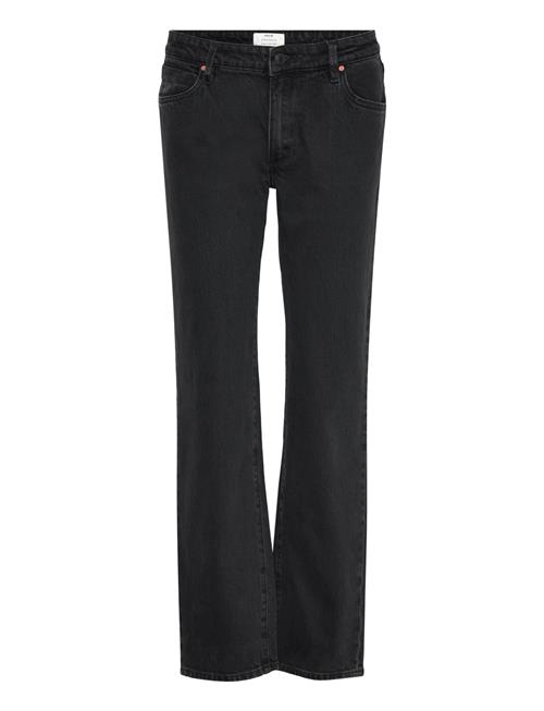NEUW | Mia Straight Black Earth Washed Black | W26
