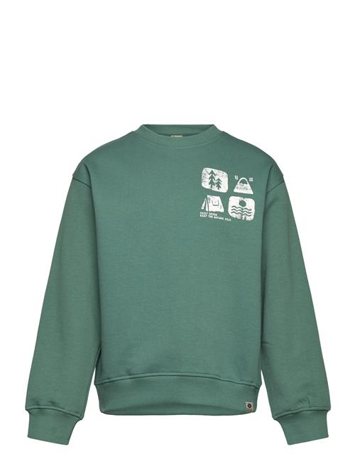 Daily 7 | Oversized Sweater Artwork | 98