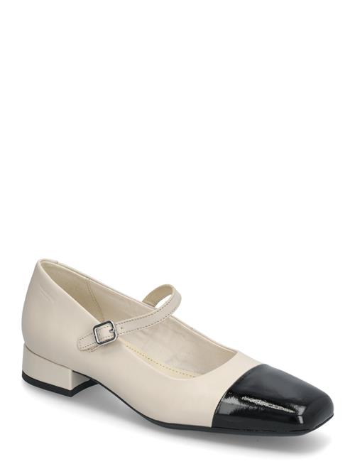 VAGABOND | Debbi | 39