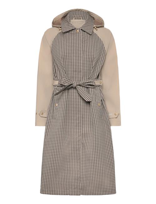 Ilse Jacobsen | Trenchrain01 | 38