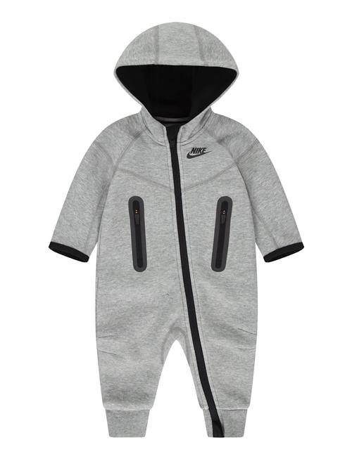 Nike | Nkn Tech Fleece Hooded Coveral | 68-74CM