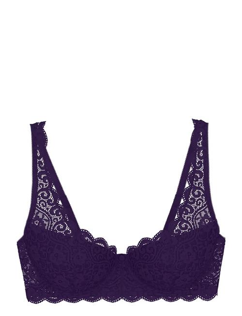 Se Triumph | Amourette Whp | D x 90 hos Booztlet