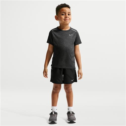 Nike Dri-FIT Miler-sæt med top og shorts til mindre børn - sort