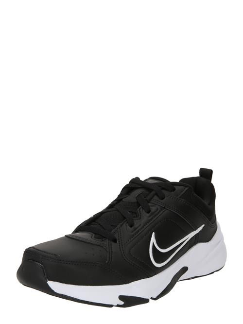 NIKE Sportssko 'Defy All Day'  sort / hvid