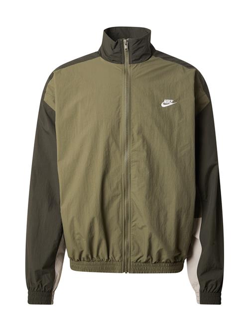 Nike Sportswear Overgangsjakke 'CLUB'  oliven / mørkegrøn / hvid