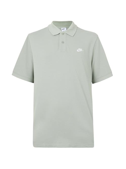 Nike Sportswear Bluser & t-shirts 'CLUB'  pastelgrøn / hvid