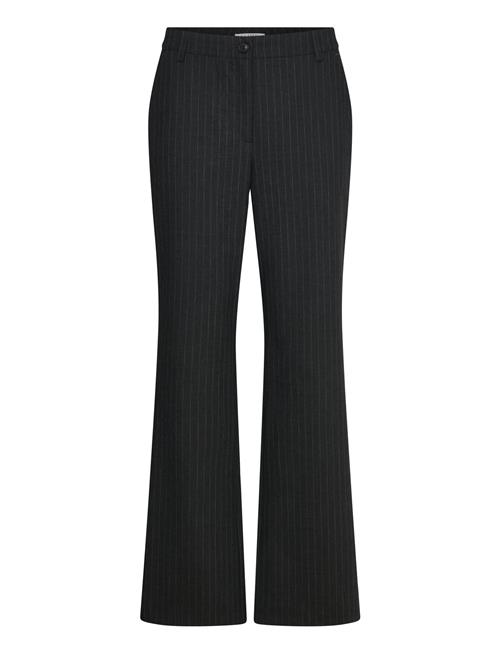 Claire Woman | Cwthira | 40