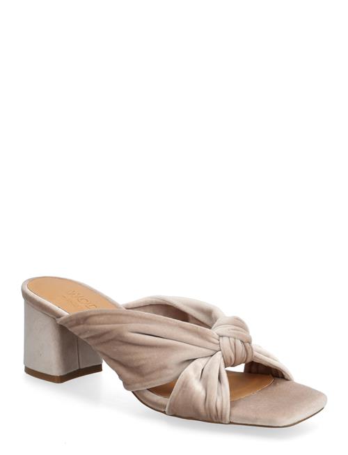 WODEN | Carla | 39