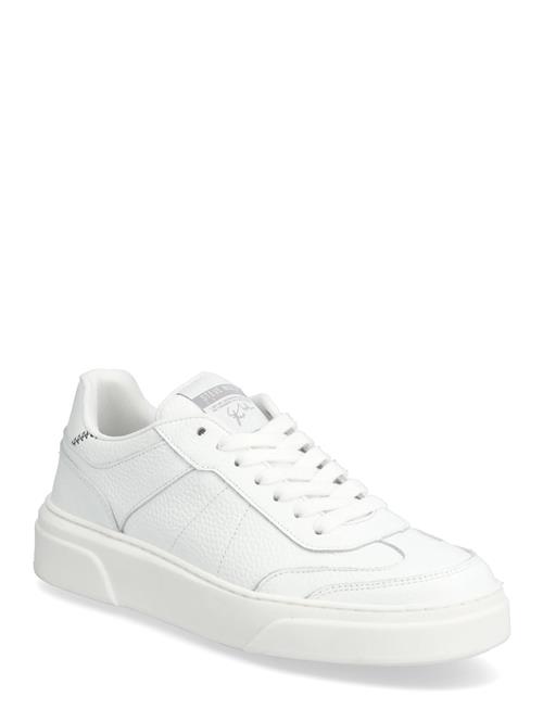Steve Madden | Breakaway | 42