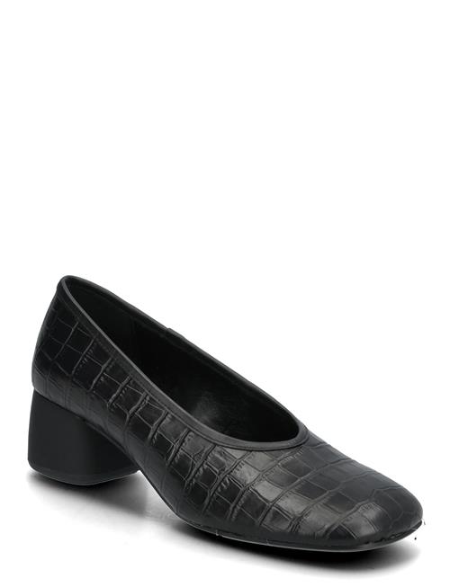 VAGABOND | Livia | 37